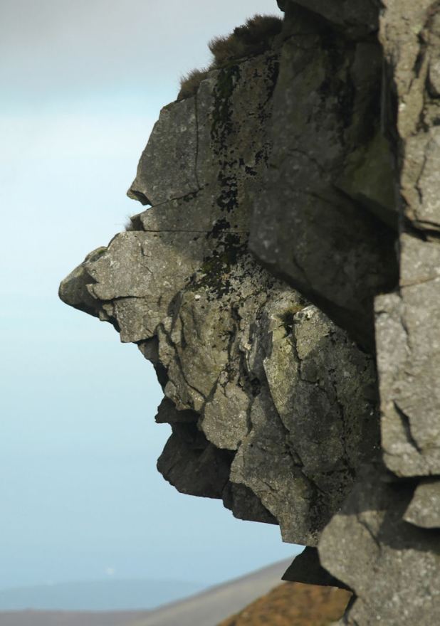 nantlle_ridge_face_in_the_rock_dsc_7301_c
