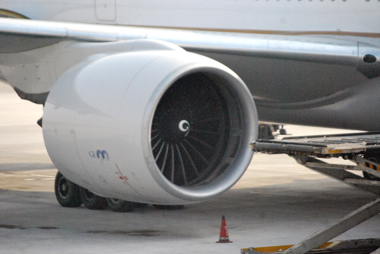 jet-engine-2961298297129jnv